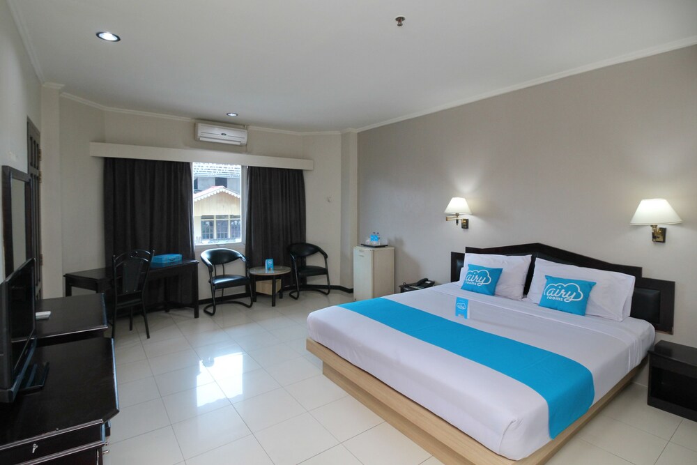 Airy Pontianak Selatan Imam Bonjol 111 in Pontianak, Indonesia