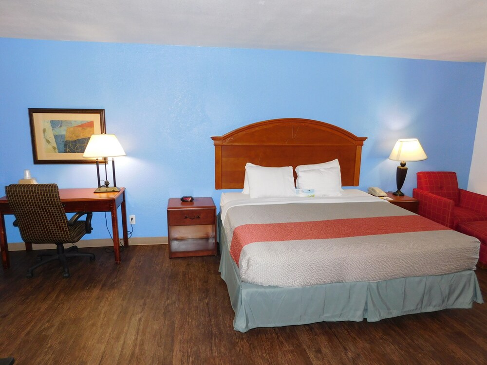Days Inn By Wyndham Oklahoma City Nw Expressway - photo 27