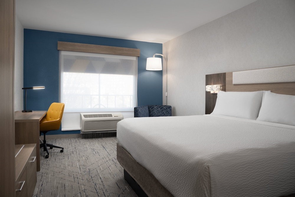 Holiday Inn Express Alexandria Fort Belvoir - photo 12