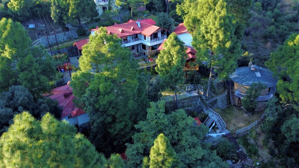The Nature’s Green Resort Bhimtal Nainital pet-friendly hotel Naini Tal