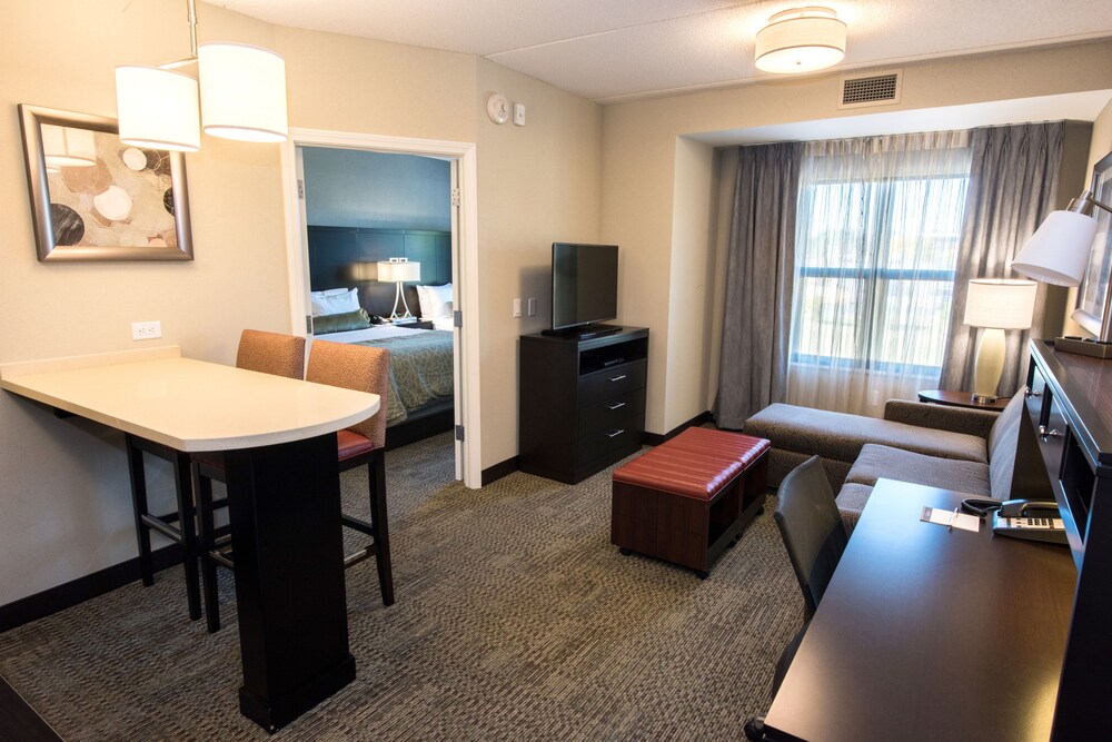 Staybridge Suites Albany Wolf Rd Colonie Center by IHG - photo 6