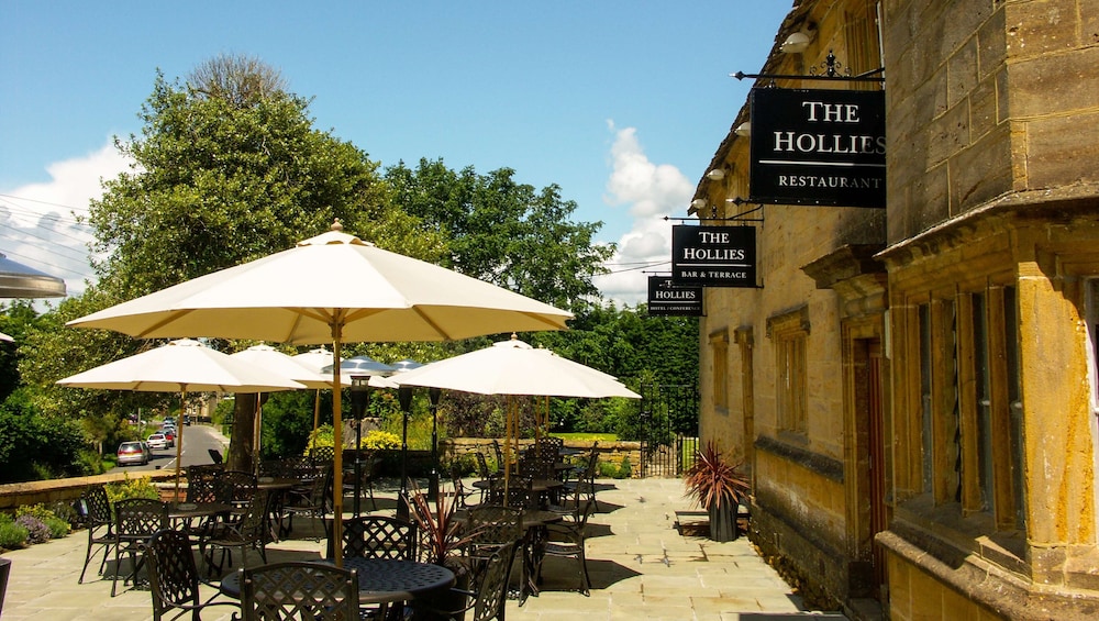 Hollies Hotel — Martock