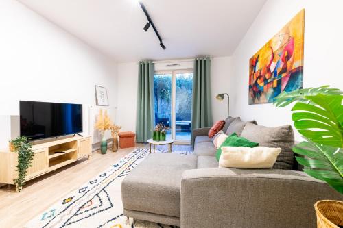 Le Green Chic Metro 8 Paris — hotel in Creteil