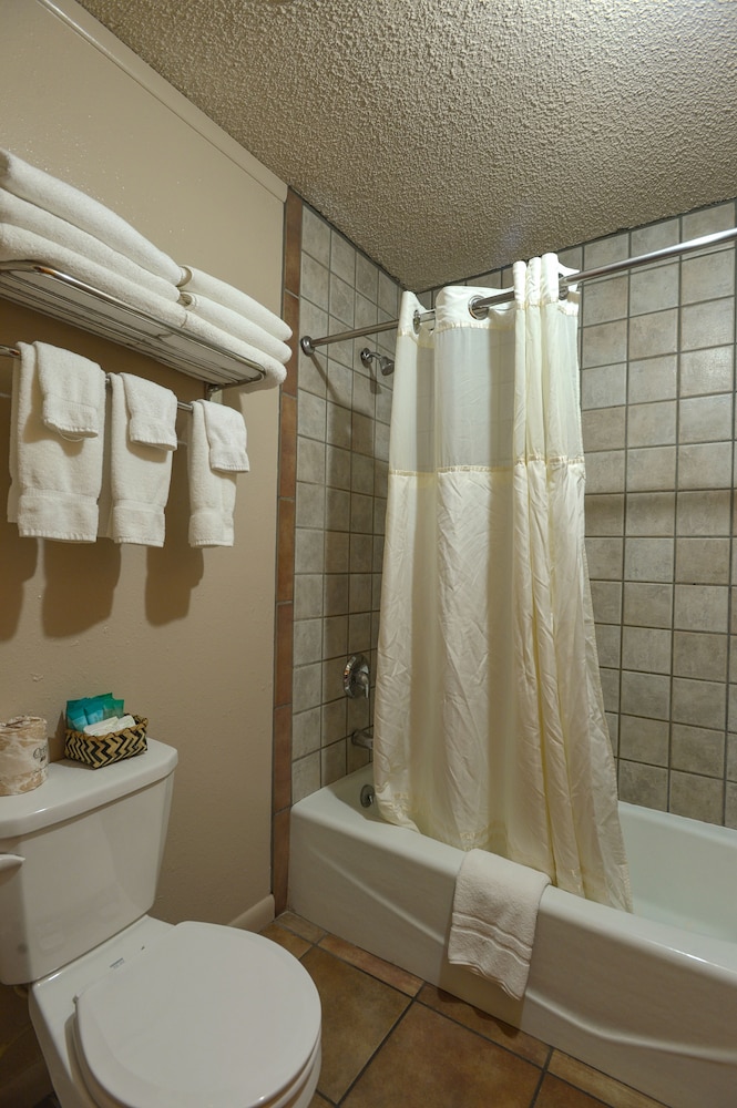 Moab Rustic Inn - photo 36