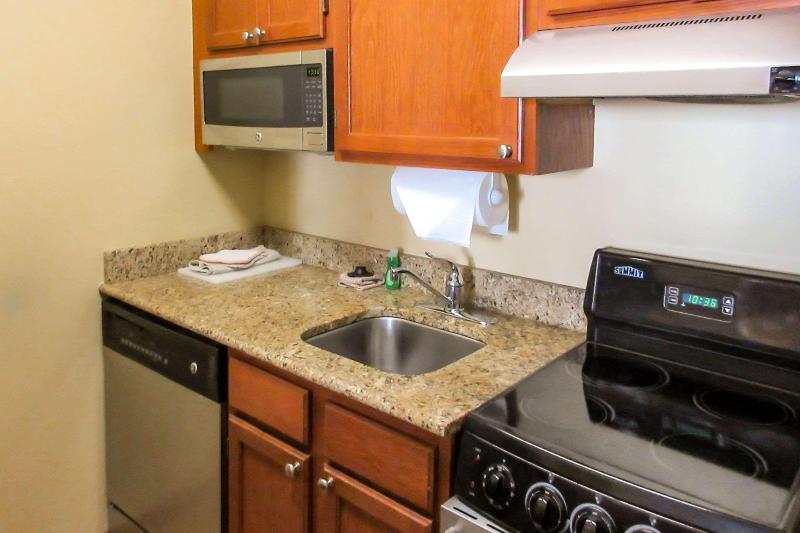 MainStay Suites Columbus Worthington - photo 25