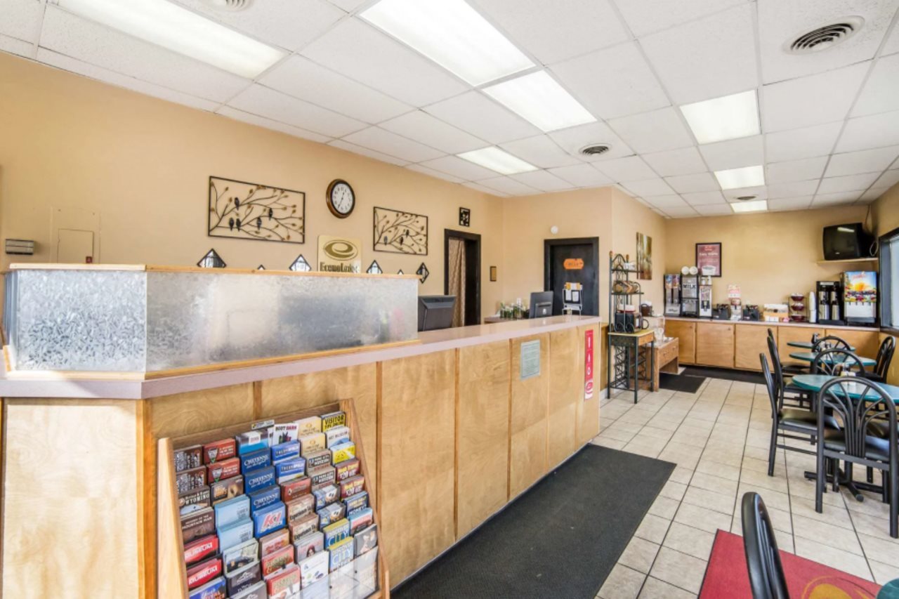 Studio6 Rock Springs WY Flaming Gorge - photo 4