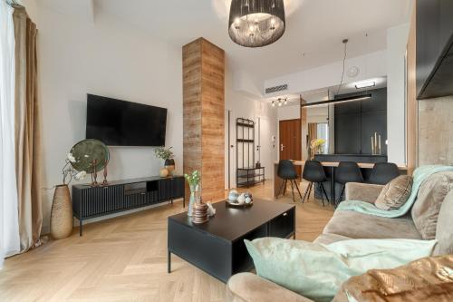 ANS Hanza Tower Apartment No 530 Swimming pool sauna jacuzzi viewing terrace — 4-Star Luxury Hotel in Szczecin, Poland
