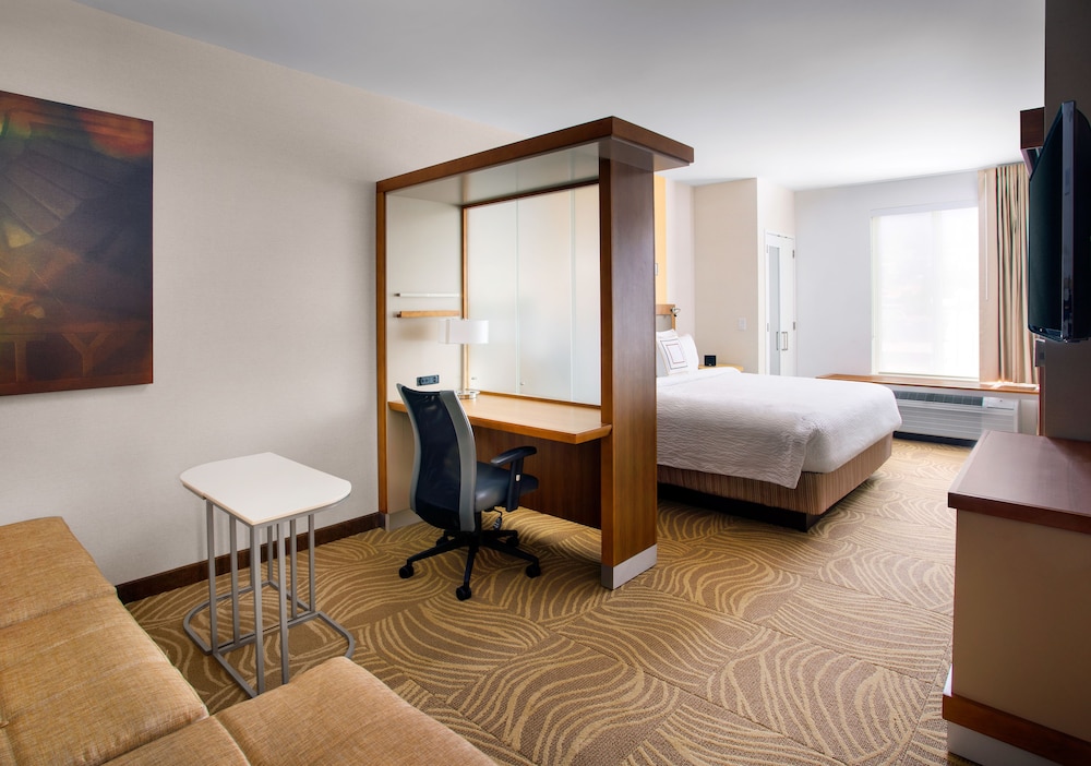 SpringHill Suites Los Angeles Burbank Downtown - photo 11