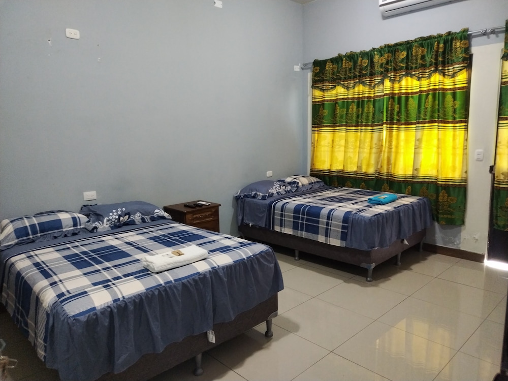 Hotel y Restaurante Villa Quetzaly in Raxruha, Guatemala