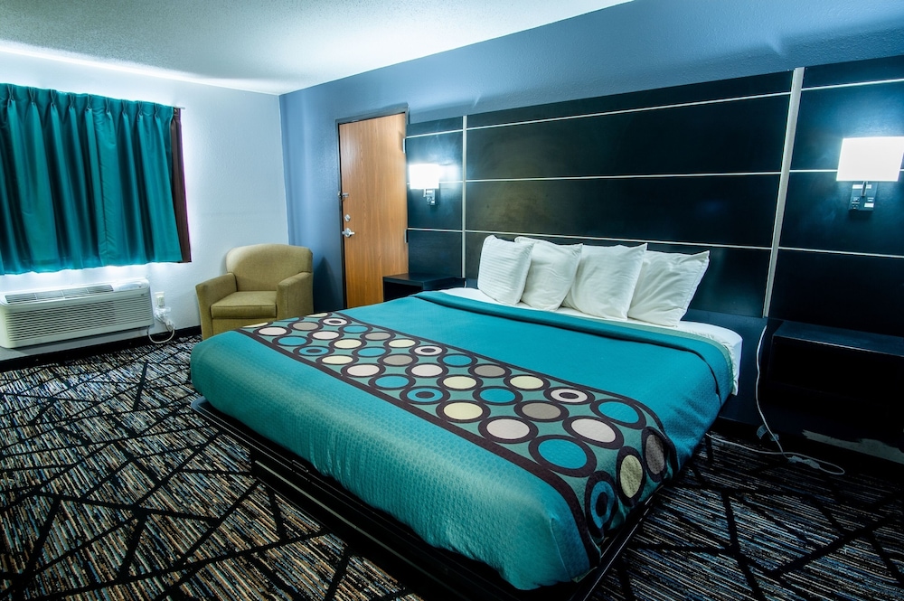 Coratel Inn and Suites by Jasper New Richmond - photo 10