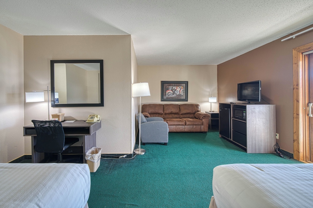 Super 8 by Wyndham Sturgis - photo 14