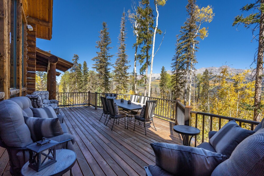 Hilltop Hideaway Expansive Views From This Private Estate Hot Tub Pool Table - photo 39