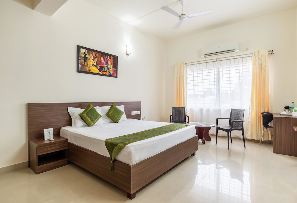 Treebo Pappilon Palace