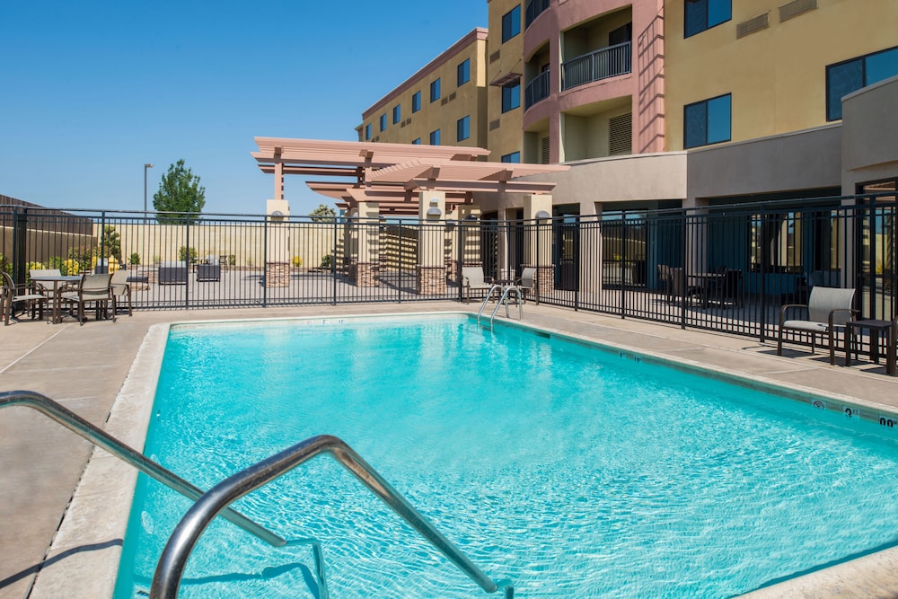 Courtyard Marriott Victorville - photo 28