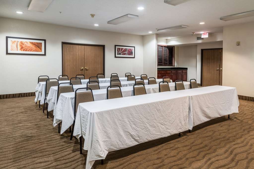 Quality Suites Burleson Ft. Worth - photo 30