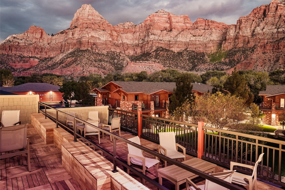 Cable Mountain Lodge — 4-Star Luxury Hotel in Springdale, United States
