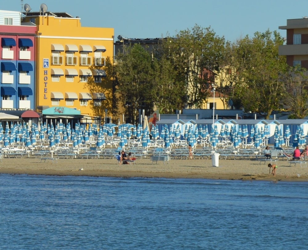 Hotel Amelia - carbon neutral hotel in Fano