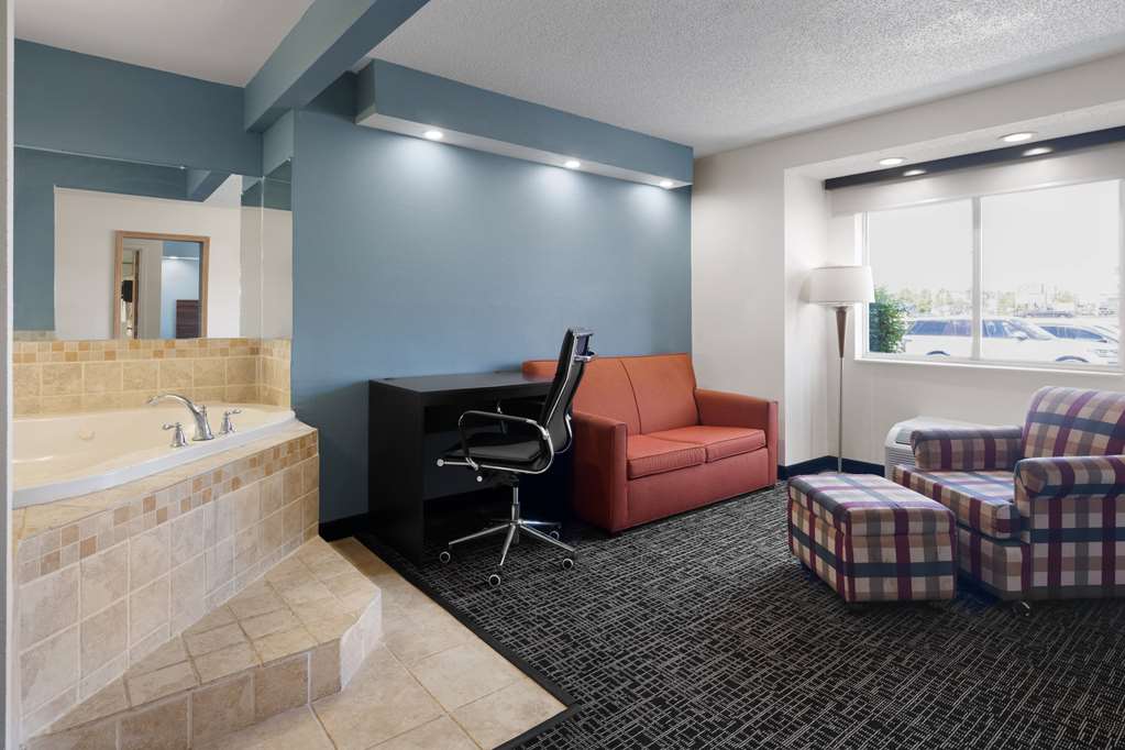 Baymont by Wyndham Boardman - photo 22
