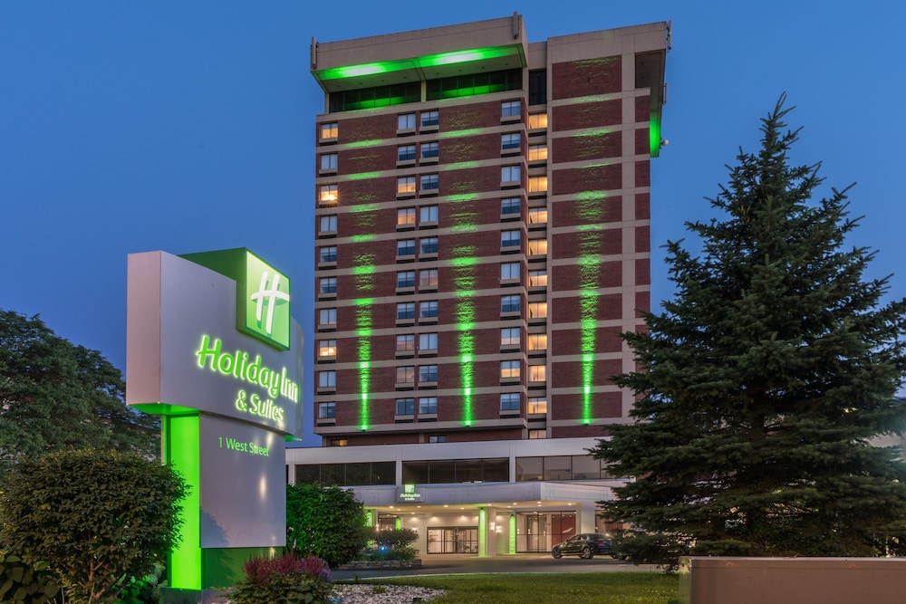 Holiday Inn & Suites Pittsfield Berkshires by IHG - photo 59