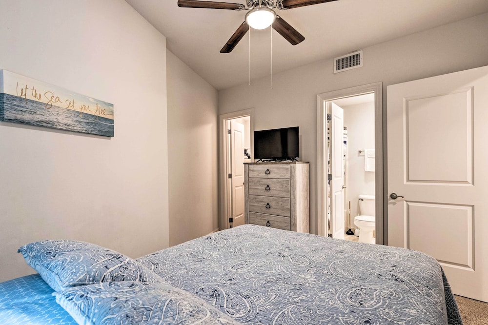Sunny Beachfront Biloxi Condo with Resort Amenities - photo 2
