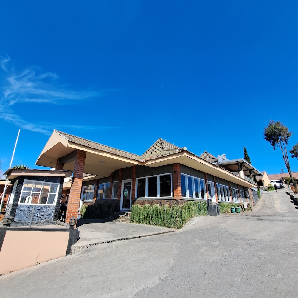 Cemara Indah Hotel in Probolinggo, Indonesia