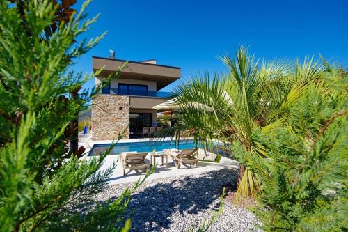 Villa Bavigo — 4-Star Luxury Hotel in Barban, Croatia