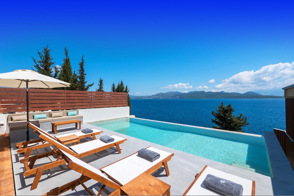 Villa Melia in Nikiana — 4-Star Luxury Hotel in Lefkada, Greece