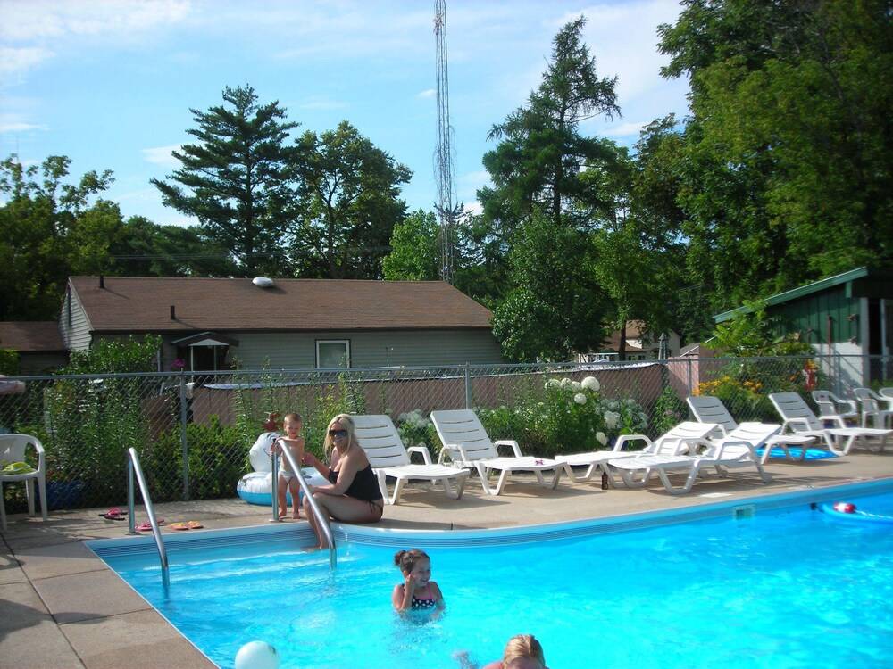 Deer Trail Motel - photo 19