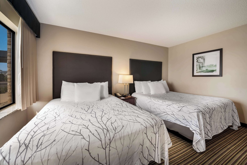 Best Western Park Oasis Inn - photo 11