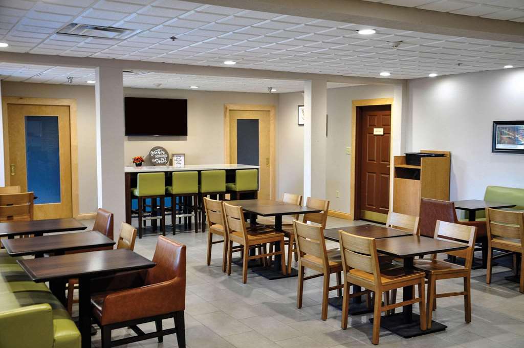 Country Inn & Suites by Radisson Fairborn South OH - photo 22