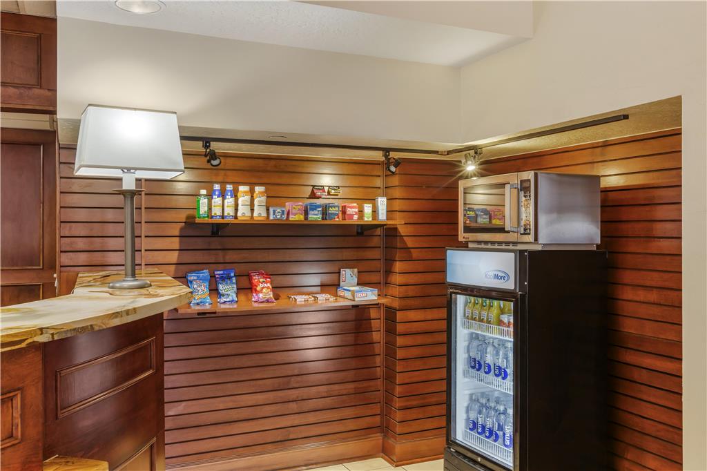 Best Western Plus Greenwell Inn - photo 36