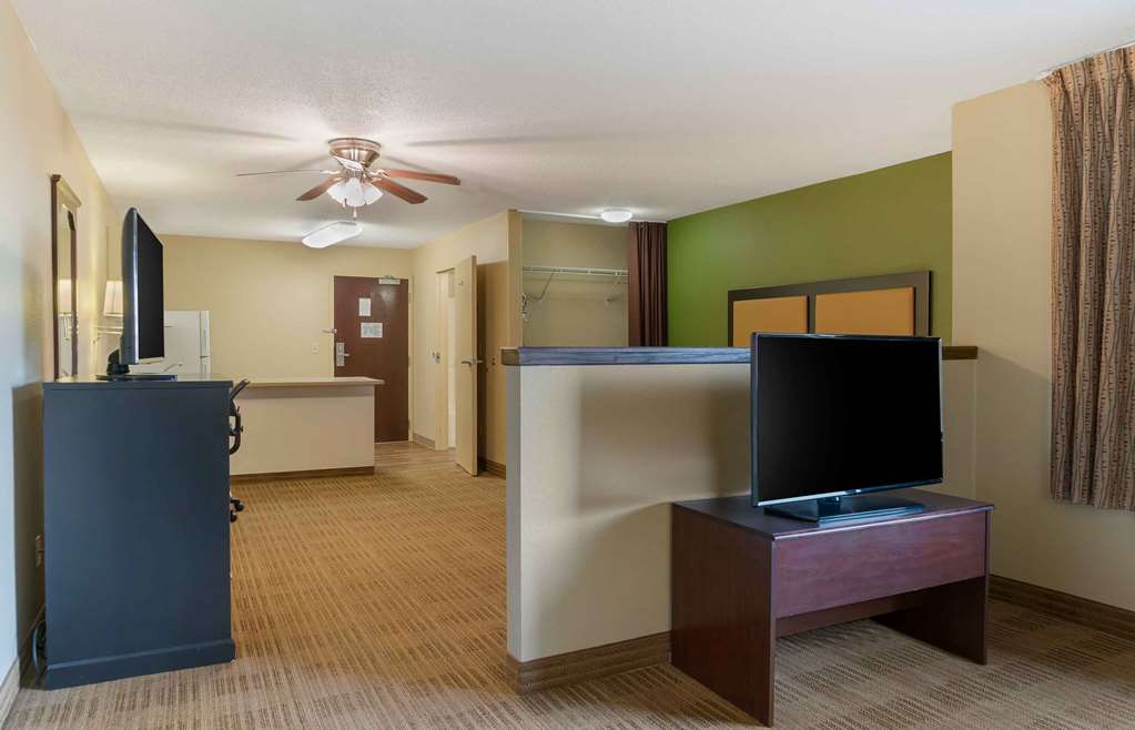 Extended Stay America Suites Detroit Metropolitan Airport - photo 29