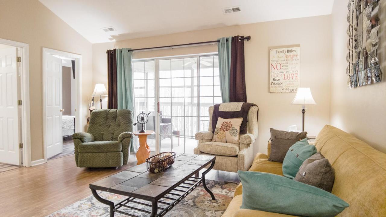 2Br Condo Near The Strip Jacuzzi Tub Stairs Required Free Tickets Included Ch1 35 — 4-Star Luxury Hotel in Branson, United States