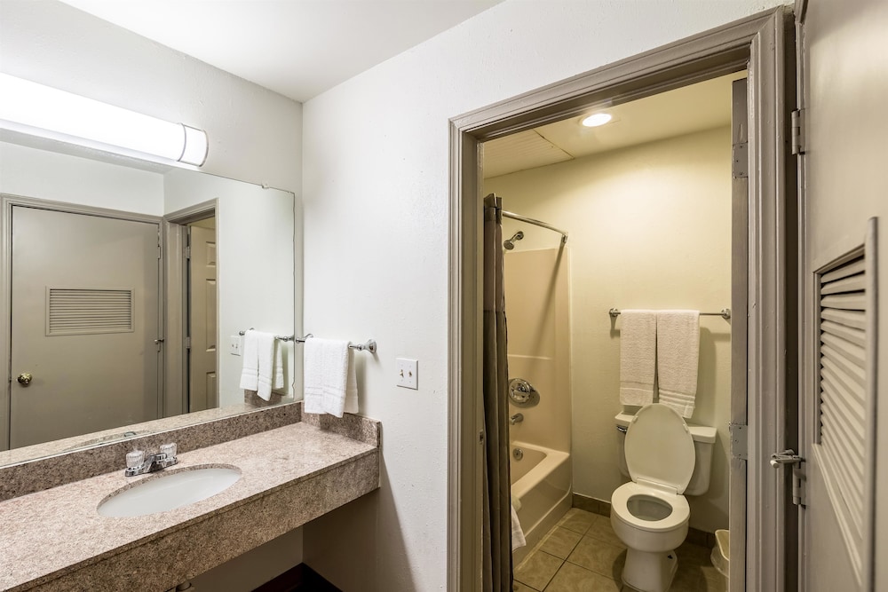 Studio 6 Tulsa - photo 3