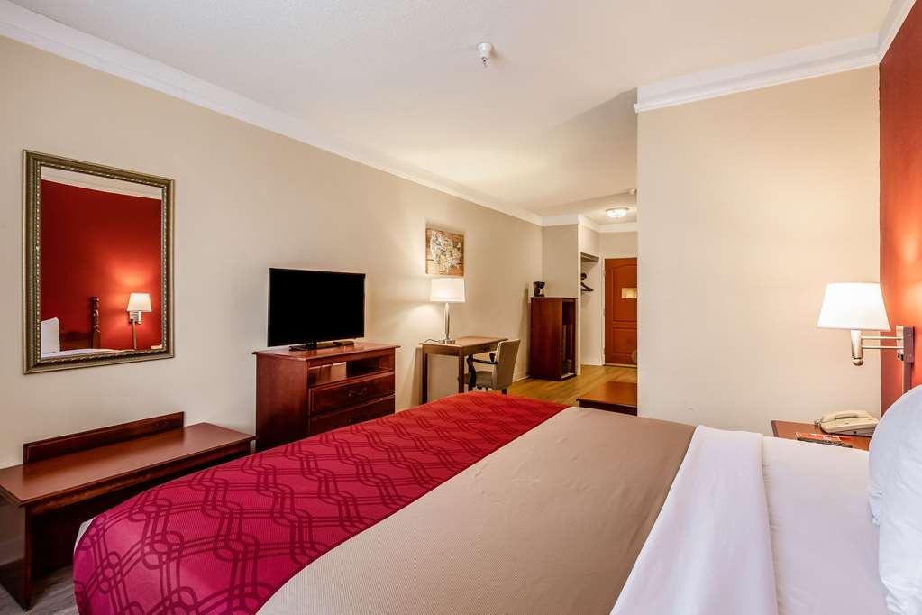 Econo Lodge Inn and Suites Douglasville GA - photo 19