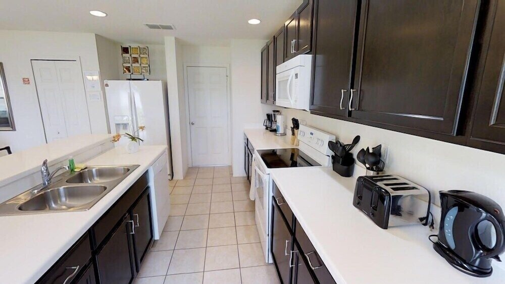 Crystal Cove Resort - photo 24