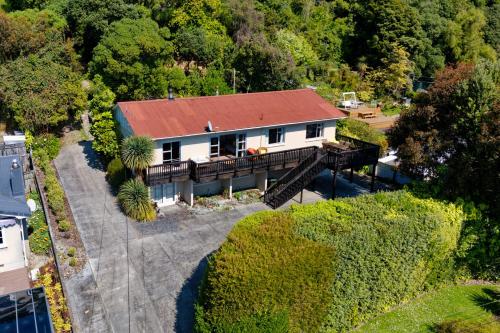 Close to the Beach with Mountain Views in Kaikoura, New Zealand
