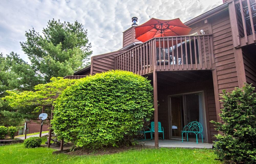 Sans Souci — hotel in Mchenry