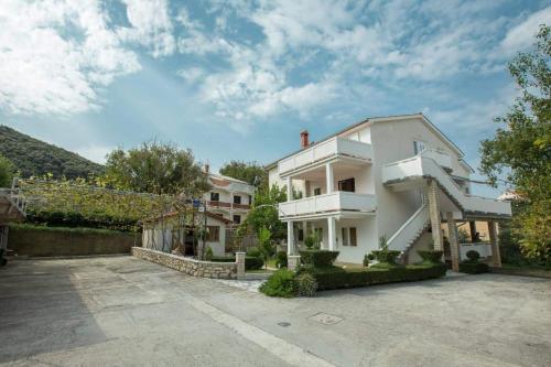 Apartman Ana — 4-Star Luxury Hotel in Rab, Croatia