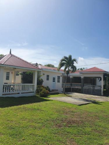 Burns' Apartment — 4-Star Luxury Hotel in Castries, Saint Lucia