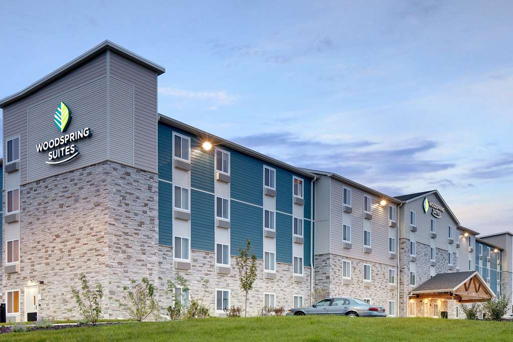 WoodSpring Suites Carol Stream Chicago - photo 6