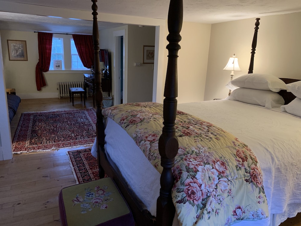 Lovett s Inn and Restaurant - photo 15