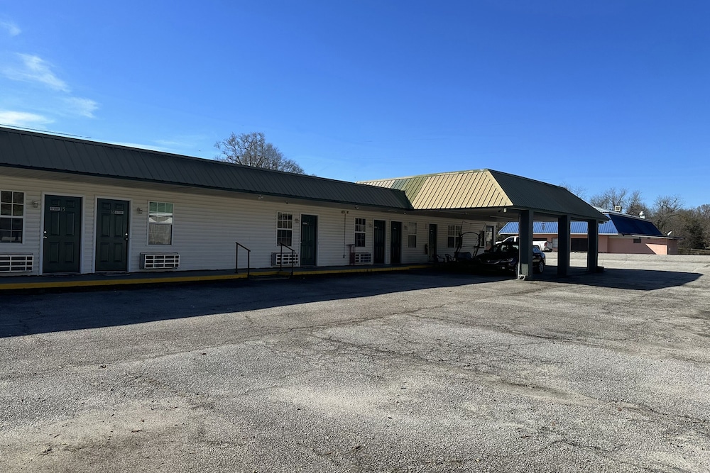 Sparta Seven Motel By Oyo Near Milledgeville — Sparta