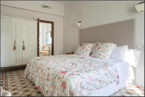 Casona Villa Paquita Lujosa Villa de 1913 — 4-Star Luxury Hotel in Ondara, Spain