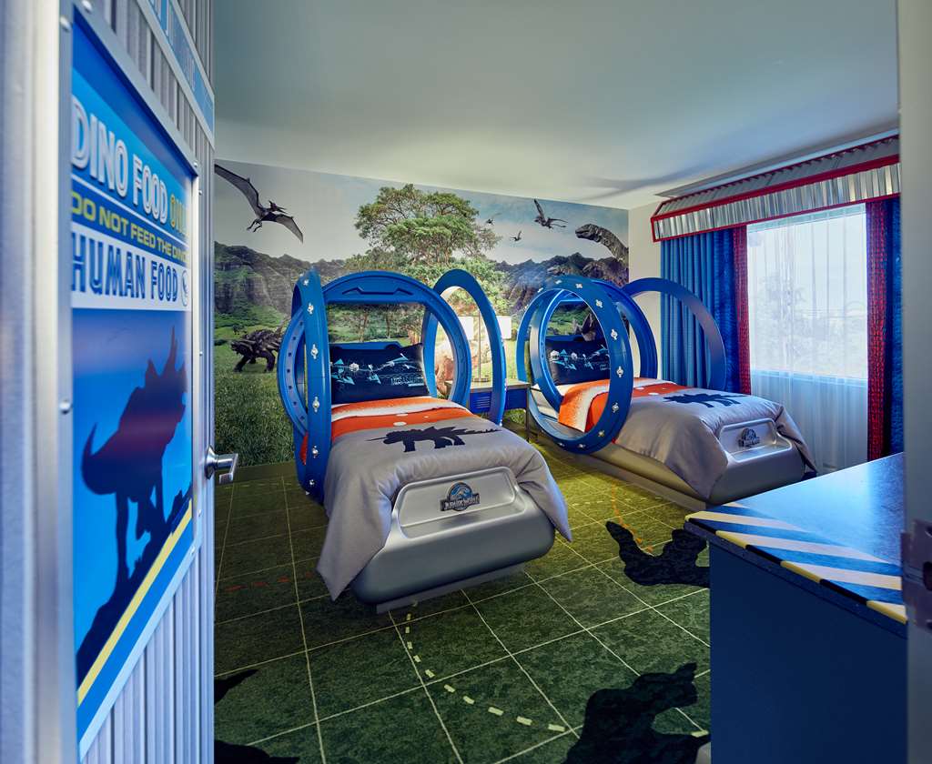 Loews Royal Pacific Resort at Universal Orlando Resort - photo 16