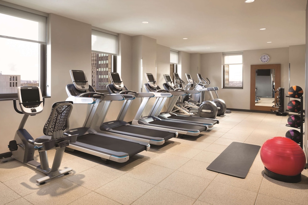 Embassy Suites By Hilton Pittsburgh Downtown - photo 39
