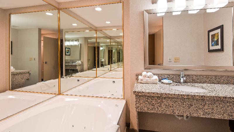 Best Western Plus Cary Inn NC State - photo 29