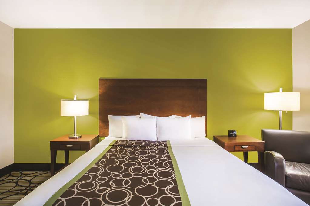 La Quinta Inn & Suites by Wyndham Conference Center Prescott - photo 15
