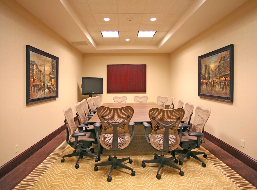 Hilton Garden Inn Cincinnati Blue Ash - photo 29