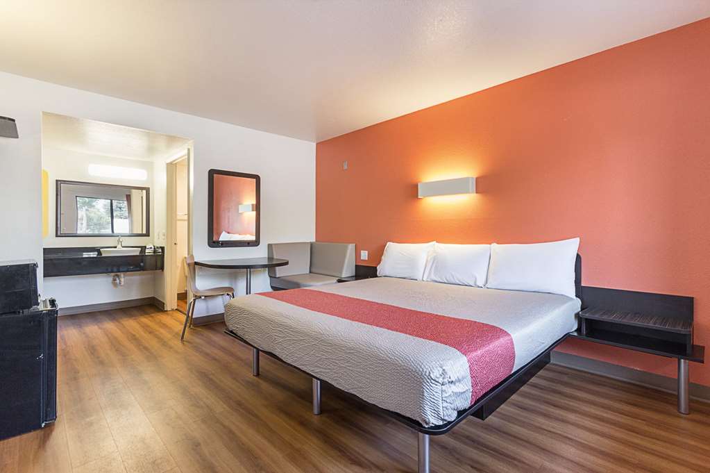 Motel 6 Fresno CA - photo 8